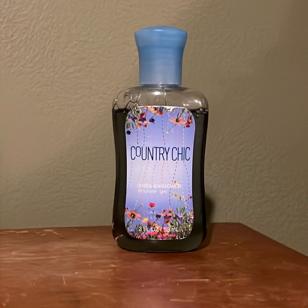 Country chic body wash